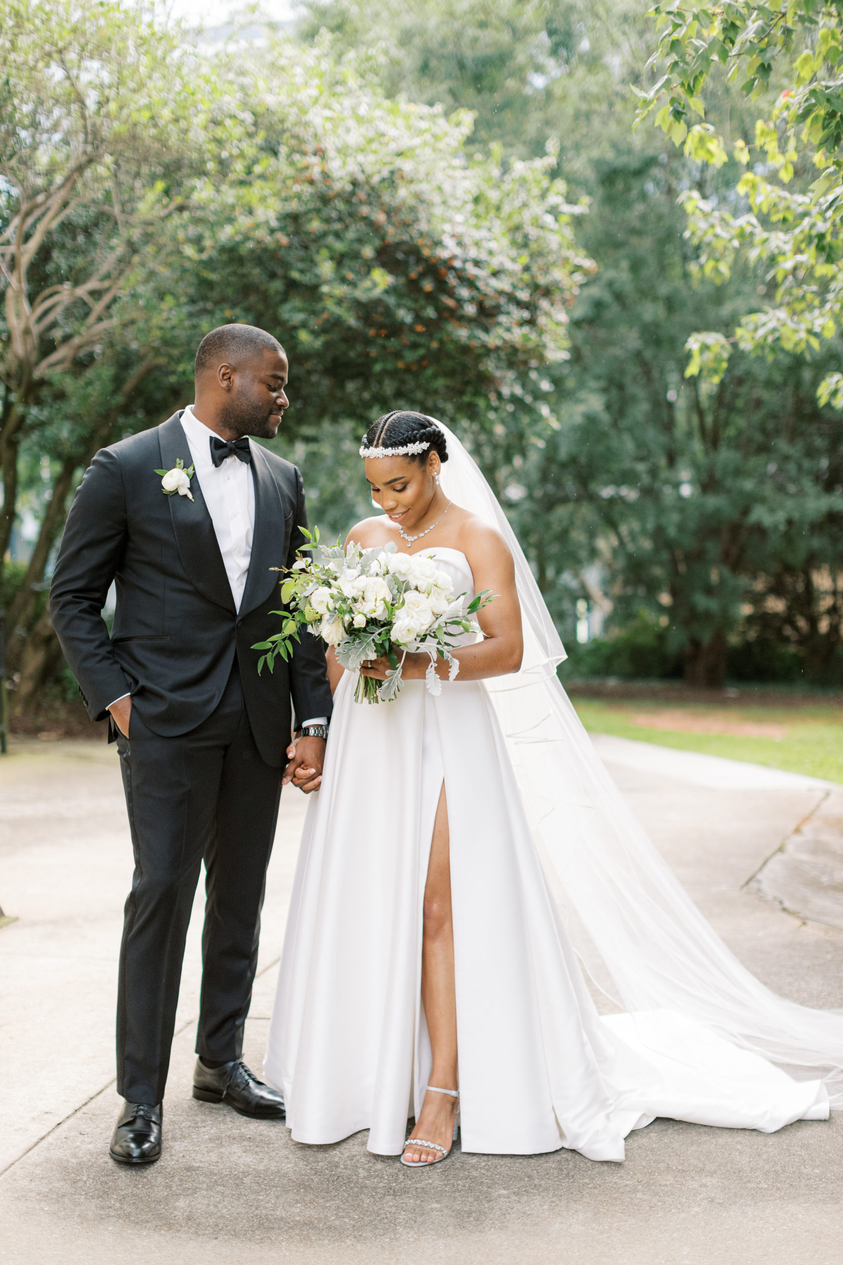 Renee-Jael-Atlanta-Wedding-Photographer-at-Dekalb-History-Center-and-Courthouse-Gardenia-Floral-Design-Black Couple Portraits