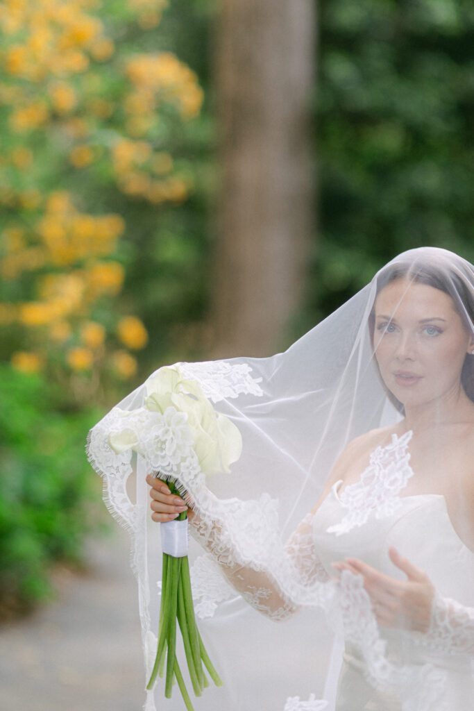 how to feel comfortable in front the camera